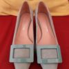 Gaia De Simone décollétées in suede